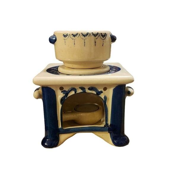 Blue and White Porcelain Pagoda Stove Tea Light Candle Holder Wax Melt - Picture 1 of 9